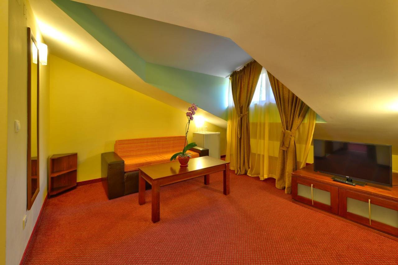 Balkan Hotel Cziflik Zewnętrze zdjęcie